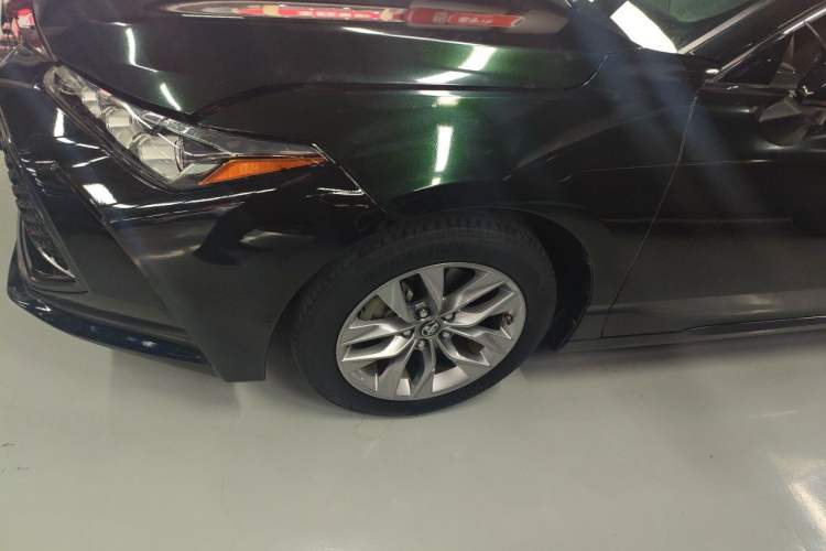 Used Toyota Avalon 2019 2.0L Ambition Edition China VI Right Front Wheel Hub