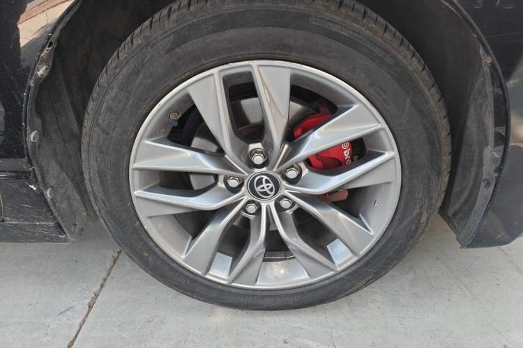 Used Toyota Avalon 2019 Dual-Engine 2.5L Luxury Edition China VI Standard Right Front Wheel Hub
