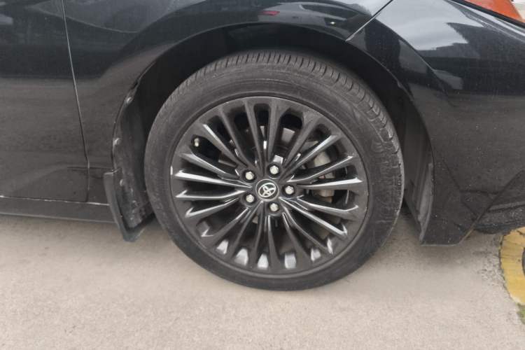 Used Toyota Avalon 2019 2.0L XLE Premium Edition China VI Right Front Wheel Hub