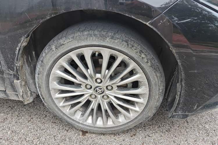 Used Toyota Avalon 2019 Dual-Engine 2.5L Limited Flagship Edition China V Standard Right Front Wheel Hub