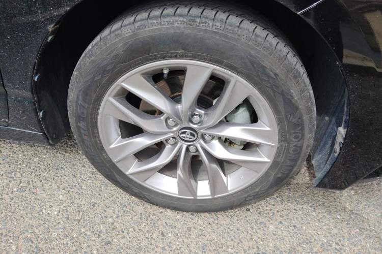 Used Toyota Avalon 2019 Dual-Engine 2.5L Luxury Edition China VI Standard Right Front Wheel Hub