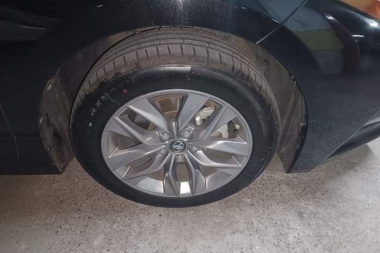 Used Toyota Avalon 2019 Dual-Engine 2.5L Luxury Edition China VI Standard Right Front Wheel Hub