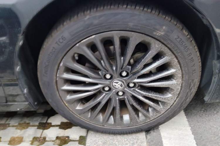 Used Toyota Avalon 2019 2.0L XLE Premium Edition China VI Right Front Wheel Hub