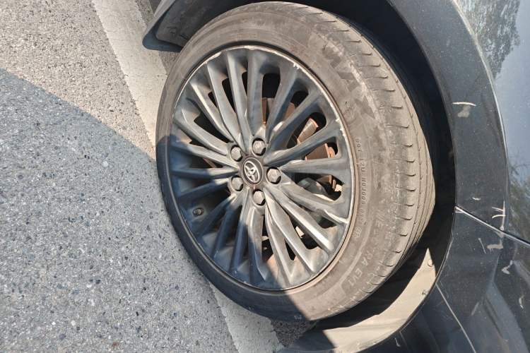 Used Toyota Avalon 2019 2.0L XLE Premium Edition China VI Right Front Wheel Hub