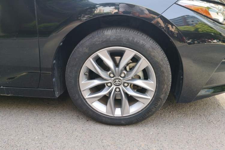 Used Toyota Avalon 2019 2.0L Luxury Edition China VI Standard Right Front Wheel Hub