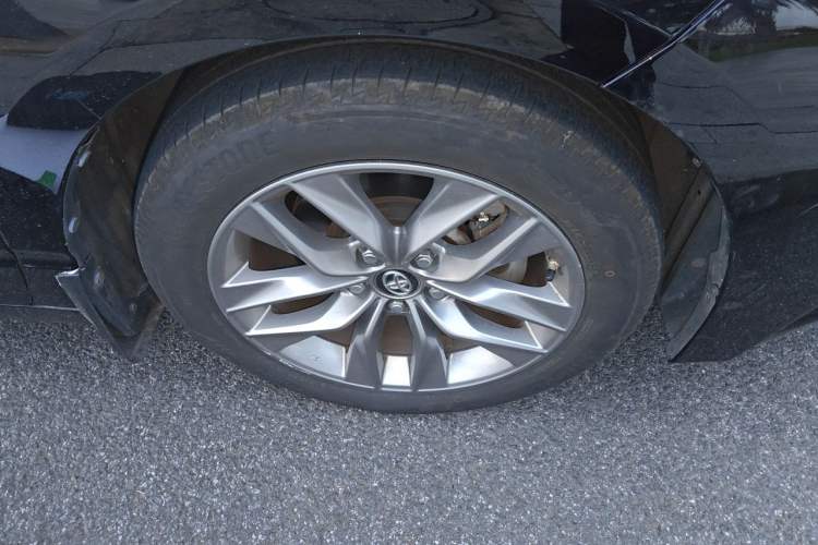 Used Toyota Avalon 2019 Dual-Engine 2.5L Luxury Edition China VI Standard Right Front Wheel Hub