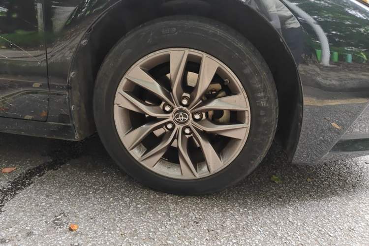 Used Toyota Avalon 2019 Dual-Engine 2.5L Luxury Edition China VI Standard Right Front Wheel Hub