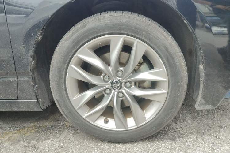 Used Toyota Avalon 2019 Dual-Engine 2.5L Luxury Edition China VI Standard Right Front Wheel Hub