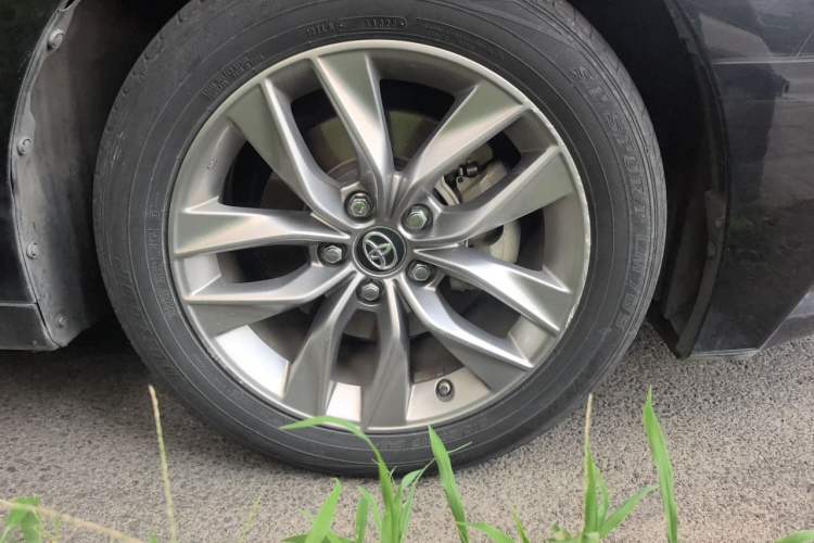 Used Toyota Avalon 2019 Dual-Engine 2.5L Luxury Edition China VI Standard Right Front Wheel Hub