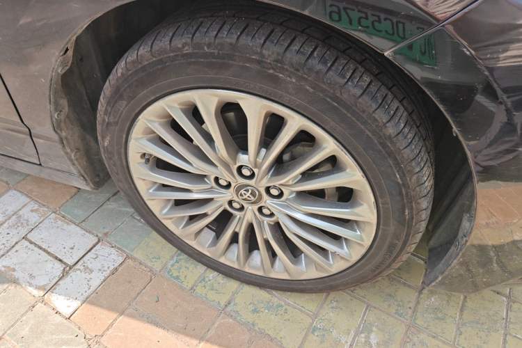Used Toyota Avalon 2019 Dual-Engine 2.5L Limited Flagship Edition China VI Standard Right Front Wheel Hub