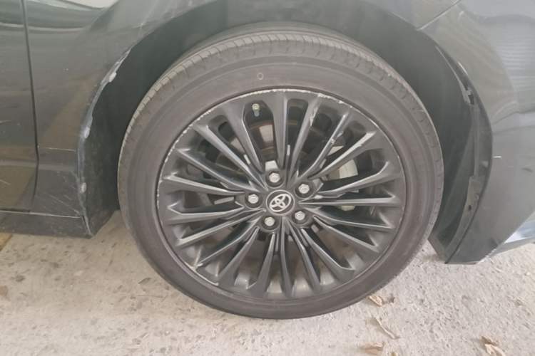 Used Toyota Avalon 2019 2.5L Touring Premium Version China V Standard Right Front Wheel Hub