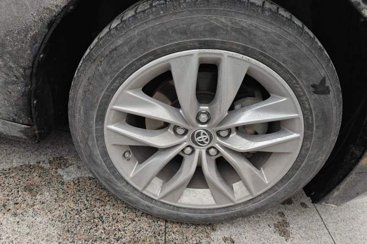 Used Toyota Avalon 2019 Dual-Engine 2.5L Luxury Edition China VI Standard Right Front Wheel Hub