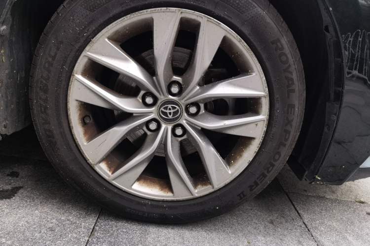 Used Toyota Avalon 2019 2.0L Luxury Edition China VI Standard Right Front Wheel Hub