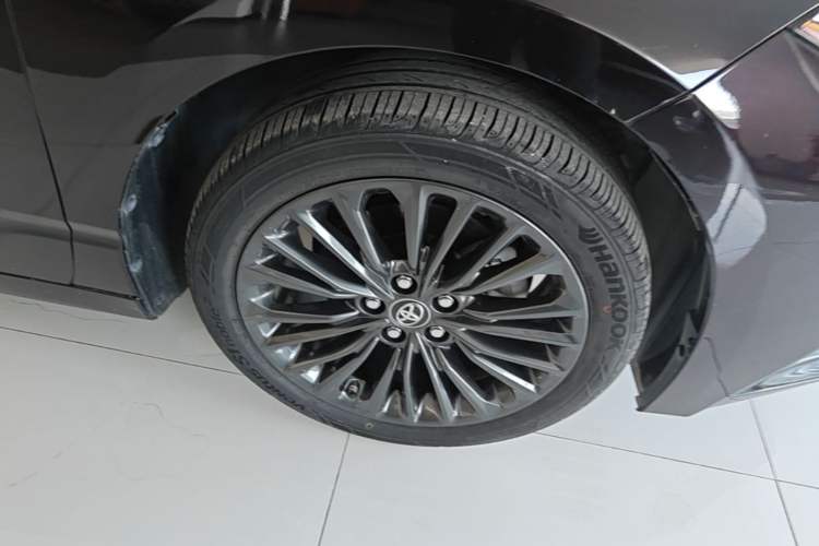 Used Toyota Avalon 2019 2.0L XLE Premium Edition China VI Right Front Wheel Hub