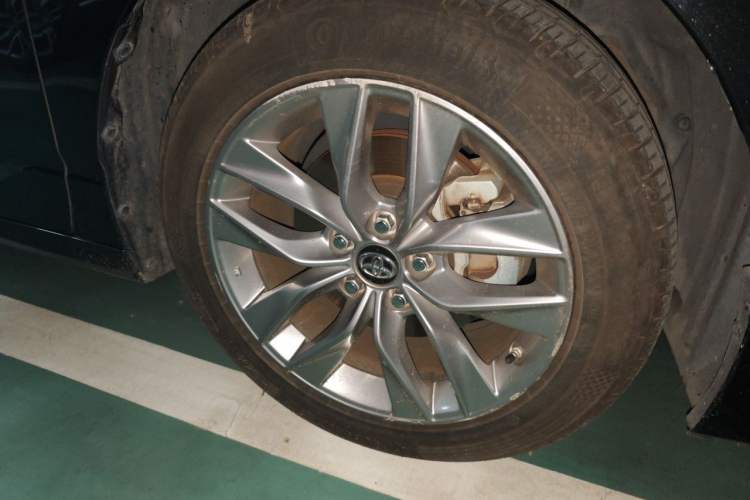 Used Toyota Avalon 2019 Dual-Engine 2.5L Luxury Edition China VI Standard Right Front Wheel Hub