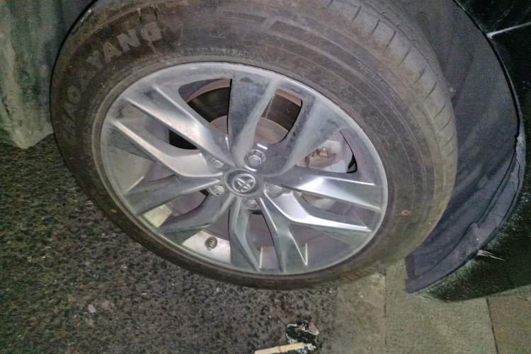 Used Toyota Avalon 2019 2.0L Luxury Edition China VI Standard Right Front Wheel Hub