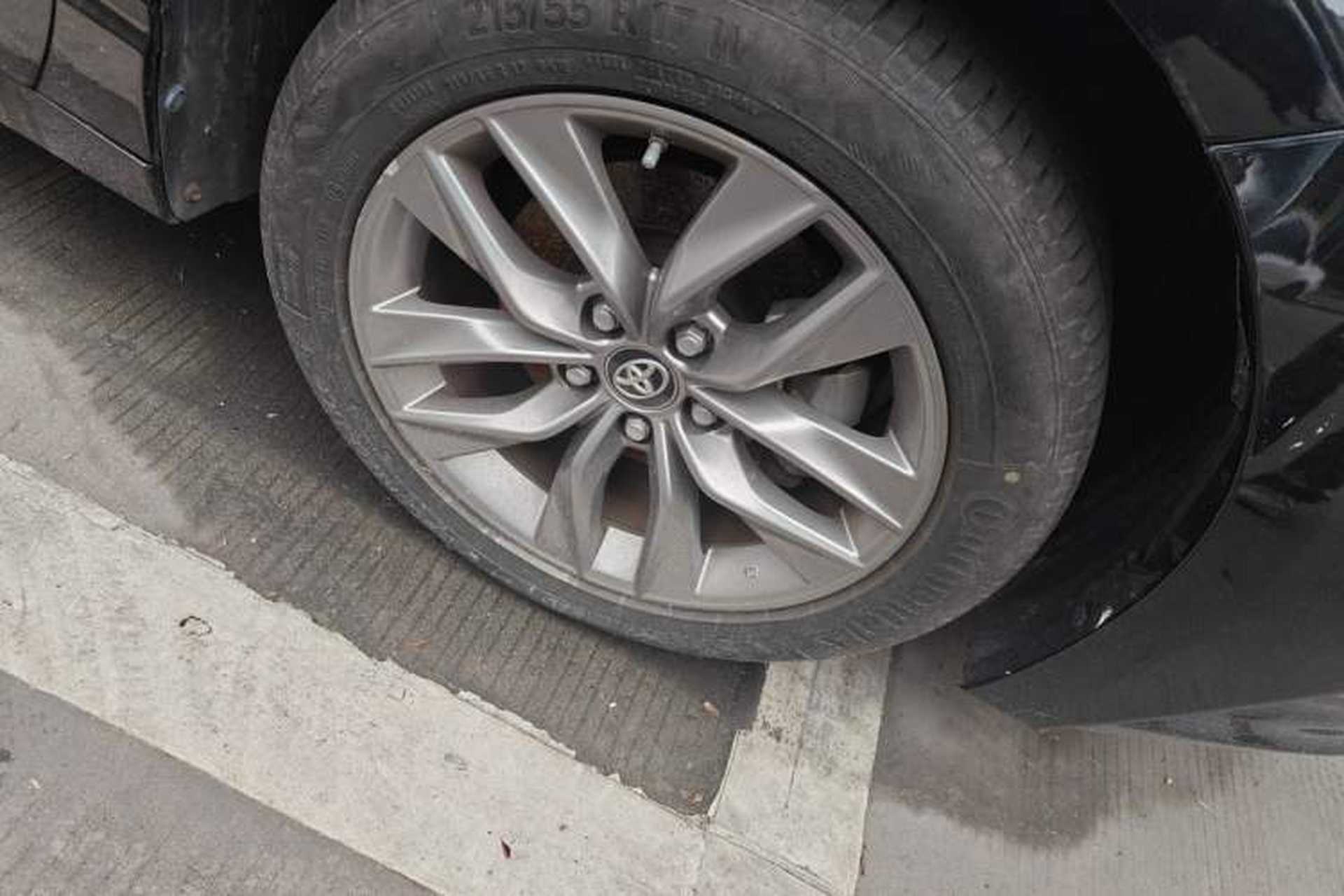 Used Toyota Avalon 2019 2.0L Luxury Edition China VI Standard Right Front Wheel Hub