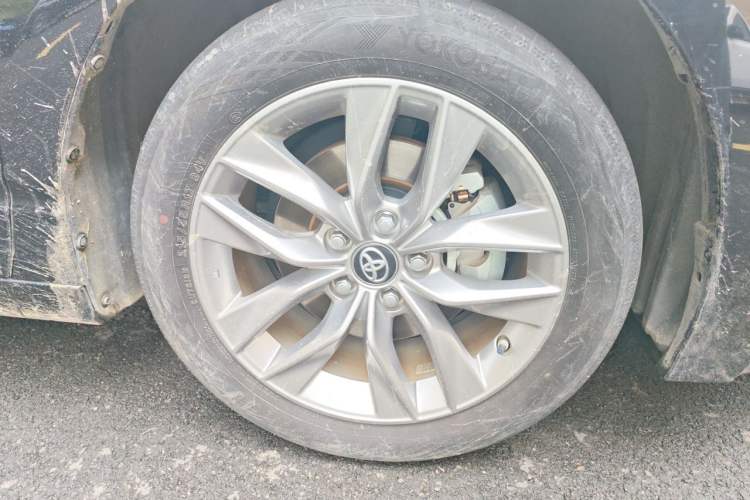 Used Toyota Avalon 2019 Dual-Engine 2.5L Luxury Edition China VI Standard Right Front Wheel Hub