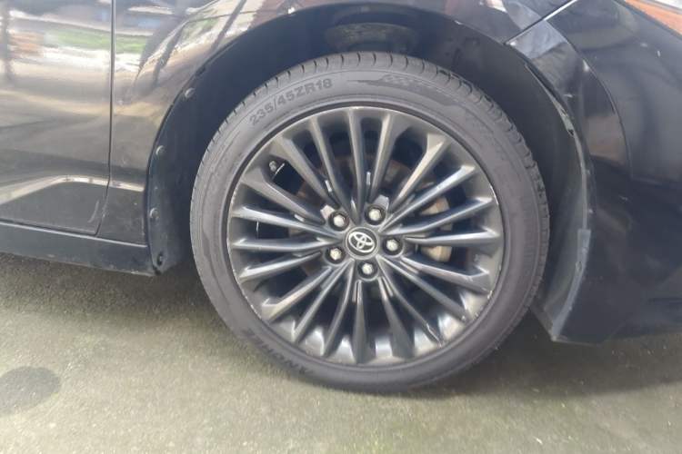 Used Toyota Avalon 2019 2.0L XLE Premium Edition China VI Right Front Wheel Hub