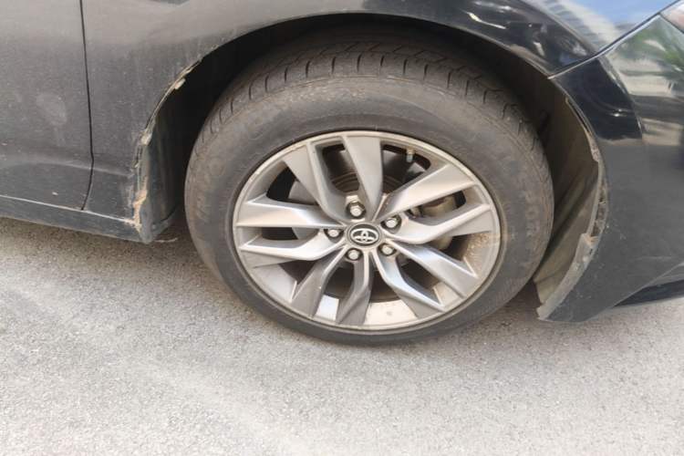 Used Toyota Avalon 2019 2.0L Luxury Edition China VI Standard Right Front Wheel Hub