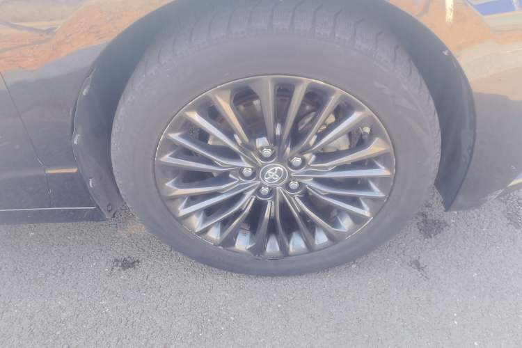 Used Toyota Avalon 2019 2.5L Touring Premium Version China V Standard Right Front Wheel Hub