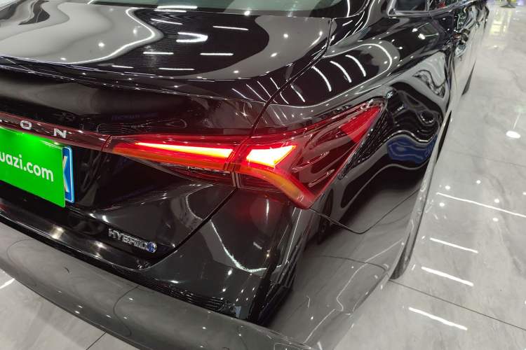 Used Toyota Avalon 2019 Dual-Engine 2.5L Luxury Edition China VI Standard Right Rear Taillight