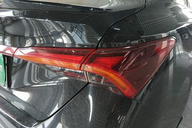 Used Toyota Avalon 2019 2.5L Ambition Version China VI Standard Right Rear Taillight
