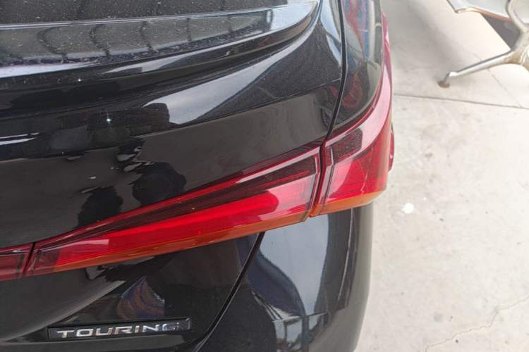 Used Toyota Avalon 2019 2.5L Touring Premium Version China V Standard Right Rear Taillight