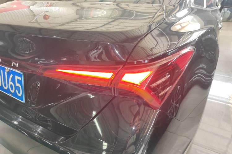 Used Toyota Avalon 2019 2.0L Luxury Edition China VI Standard Right Rear Taillight