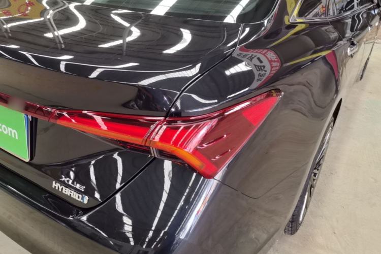 Used Toyota Avalon 2019 Dual-Engine 2.5L XLE Prestige Version China VI Standard Right Rear Taillight