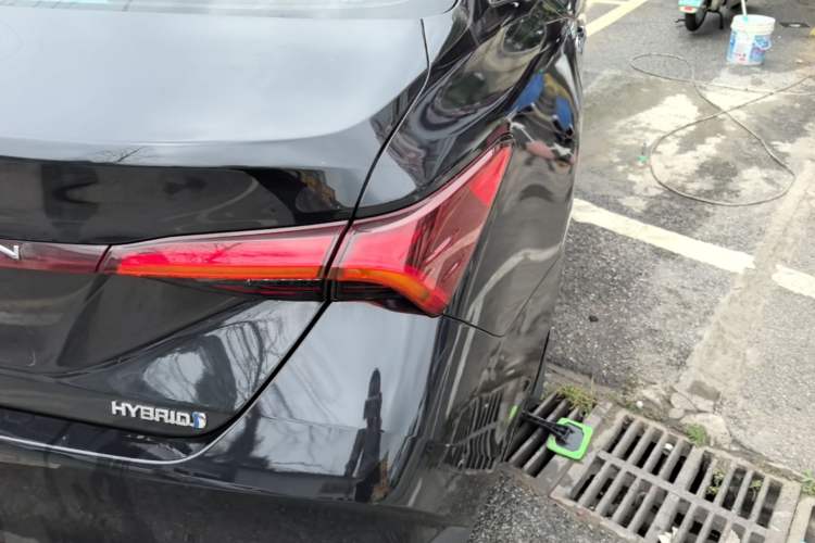 Used Toyota Avalon 2019 Dual-Engine 2.5L Luxury Edition China VI Standard Right Rear Taillight