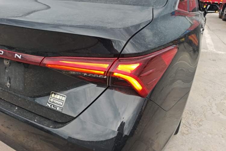 Used Toyota Avalon 2019 2.0L XLE Premium Edition China VI Right Rear Taillight
