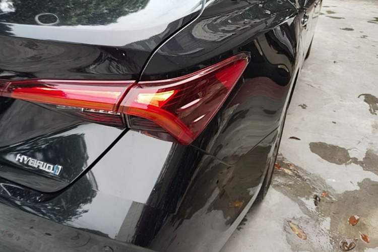 Used Toyota Avalon 2019 Dual-Engine 2.5L Luxury Edition China VI Standard Right Rear Taillight