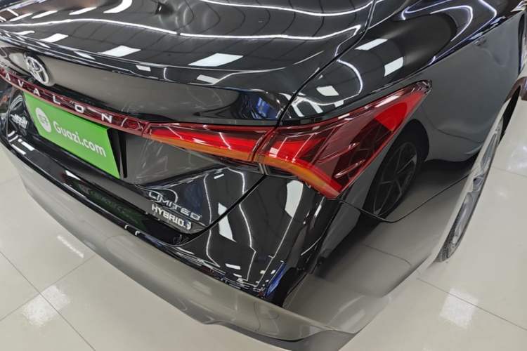 Used Toyota Avalon 2019 2.0L Luxury Edition China VI Standard Right Rear Taillight