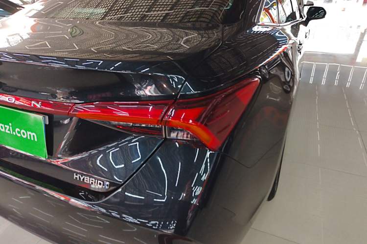 Used Toyota Avalon 2019 Dual-Engine 2.5L Luxury Edition China VI Standard Right Rear Taillight