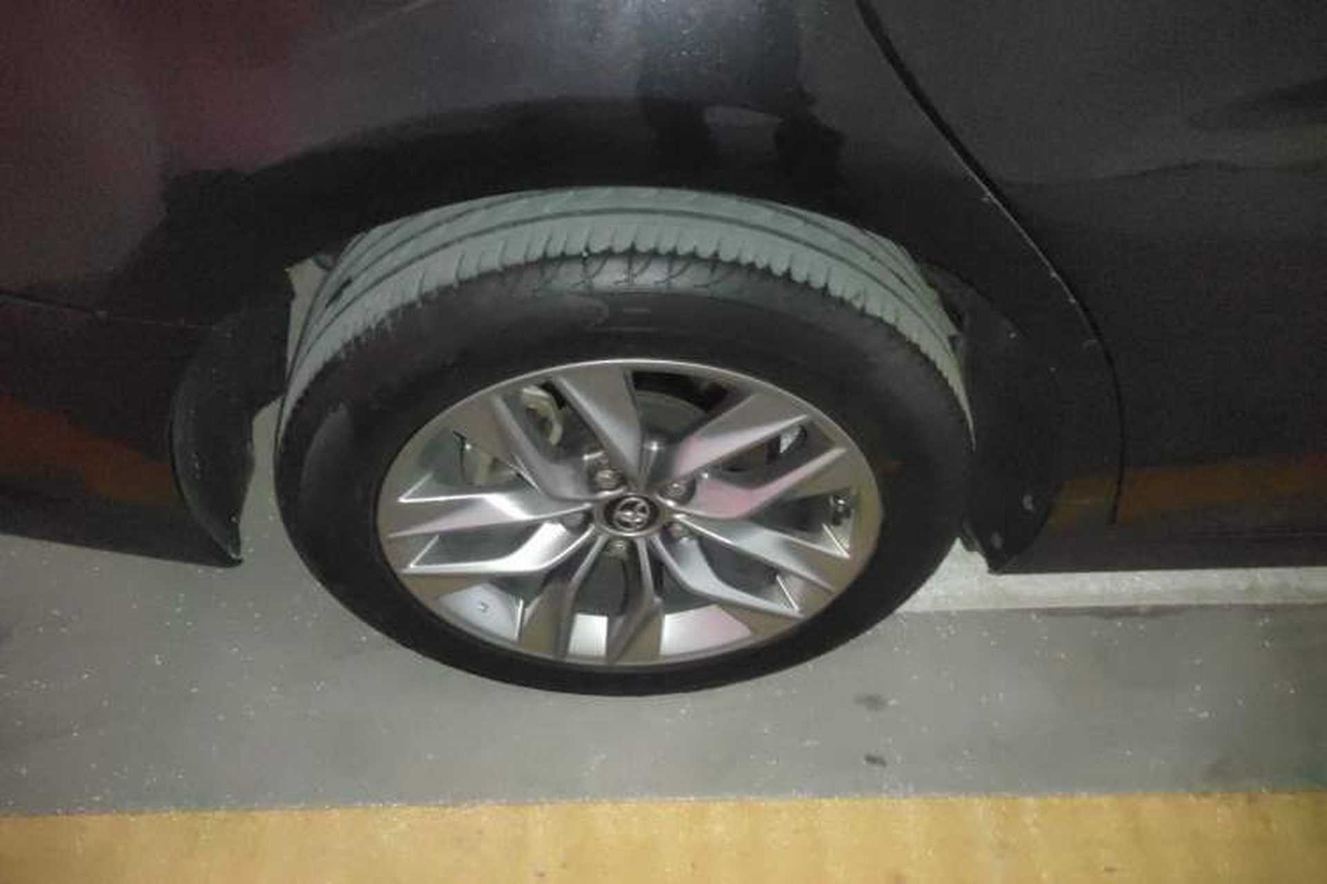 Used Toyota Avalon 2019 2.0L Luxury Edition China VI Standard Right Rear Wheel Hub