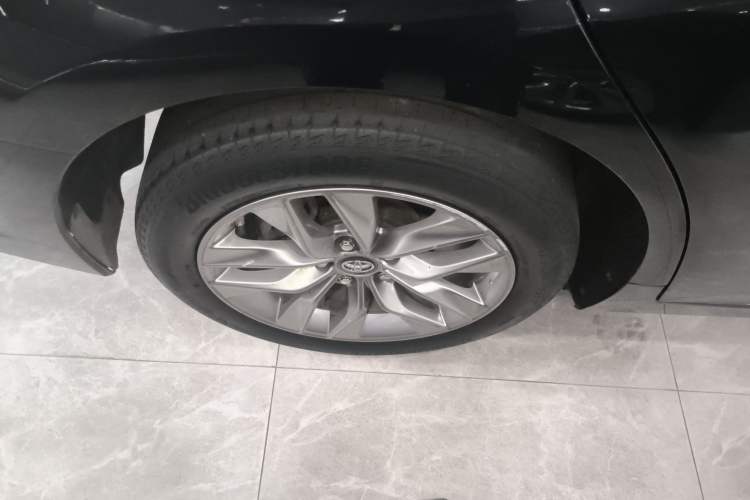 Used Toyota Avalon 2019 2.5L Ambition Version China VI Standard Right Rear Wheel Hub