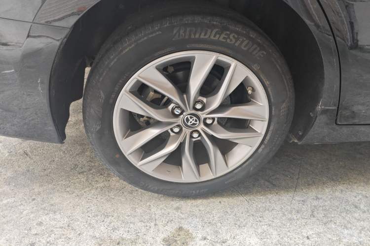 Used Toyota Avalon 2019 2.0L Luxury Edition China VI Standard Right Rear Wheel Hub