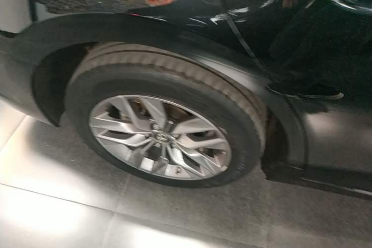 Used Toyota Avalon 2019 2.0L Ambition Edition China VI Right Rear Wheel Hub
