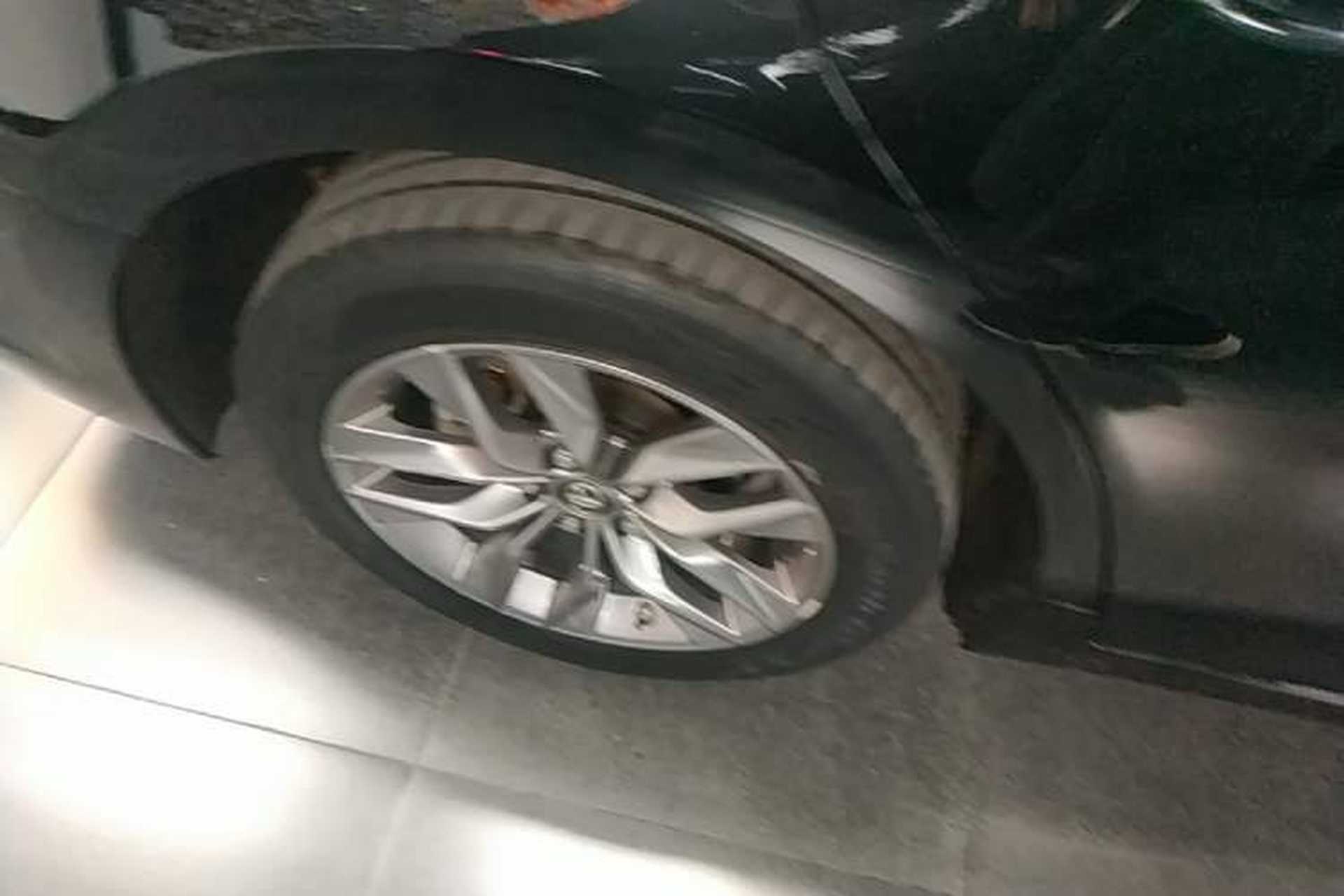Used Toyota Avalon 2019 2.0L Ambition Edition China VI Right Rear Wheel Hub