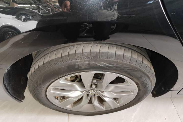 Used Toyota Avalon 2019 2.0L Luxury Edition China VI Standard Right Rear Wheel Hub