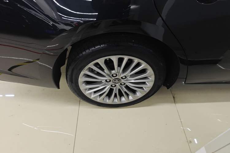 Used Toyota Avalon 2019 Dual-Engine 2.5L XLE Prestige Version China VI Standard Right Rear Wheel Hub