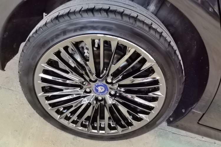 Used Toyota Avalon 2019 Dual-Engine 2.5L XLE Prestige Version China VI Standard Right Rear Wheel Hub