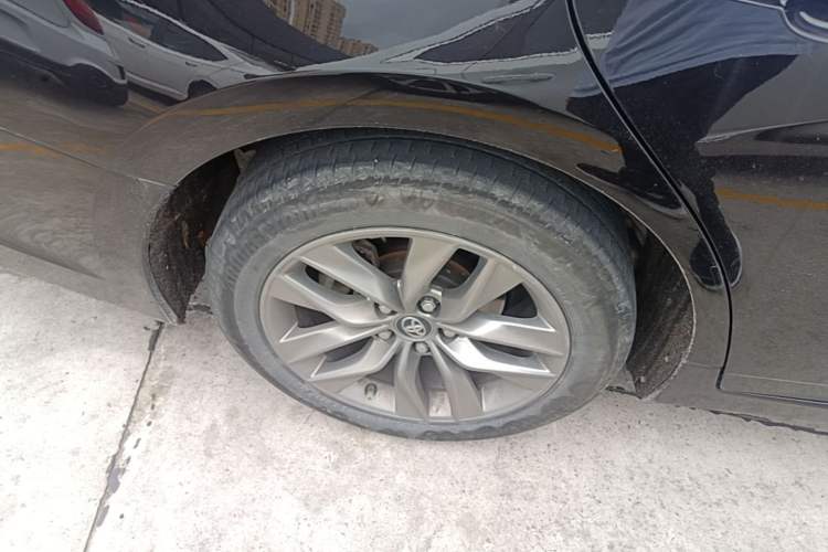 Used Toyota Avalon 2019 Dual-Engine 2.5L Luxury Edition China VI Standard Right Rear Wheel Hub