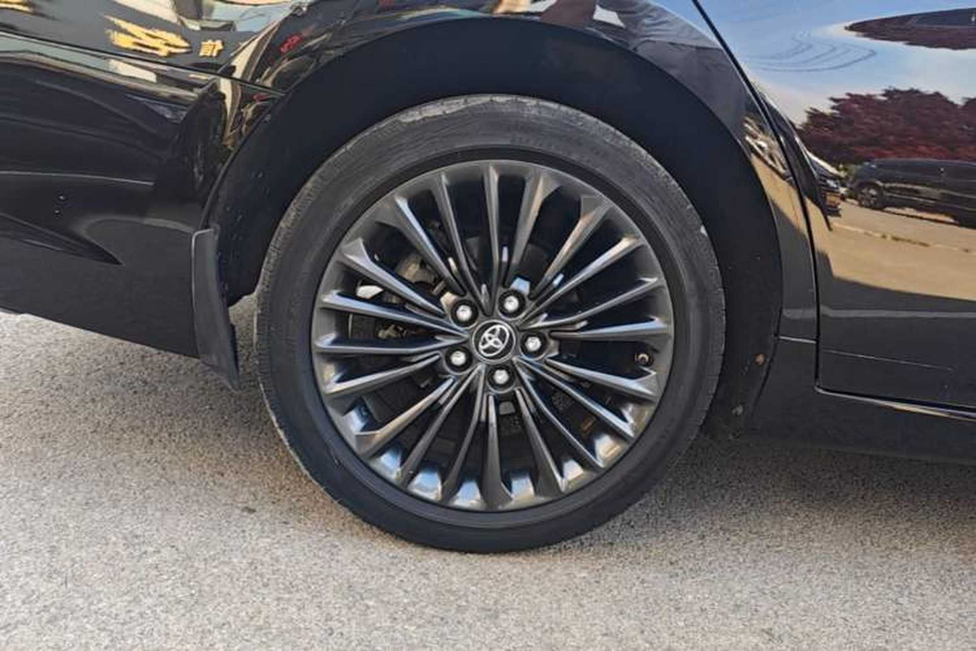 Used Toyota Avalon 2019 2.0L XLE Premium Edition China VI Right Rear Wheel Hub