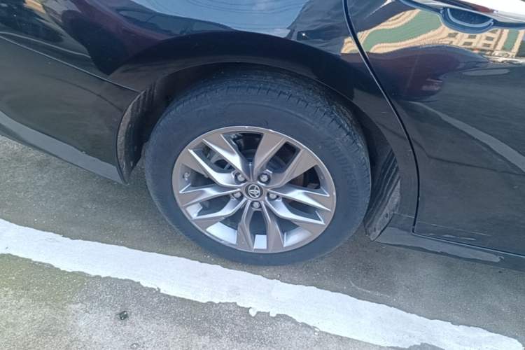 Used Toyota Avalon 2019 2.0L Luxury Edition China VI Standard Right Rear Wheel Hub