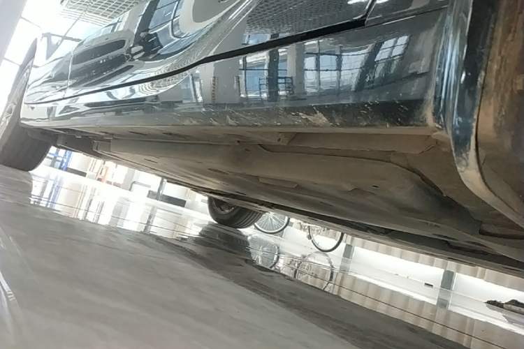 Used Toyota Avalon 2019 2.5L Ambition Version China VI Standard Right Side Sill