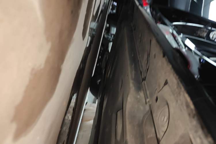 Used Toyota Avalon 2019 2.0L Luxury Edition China VI Standard Right Side Sill