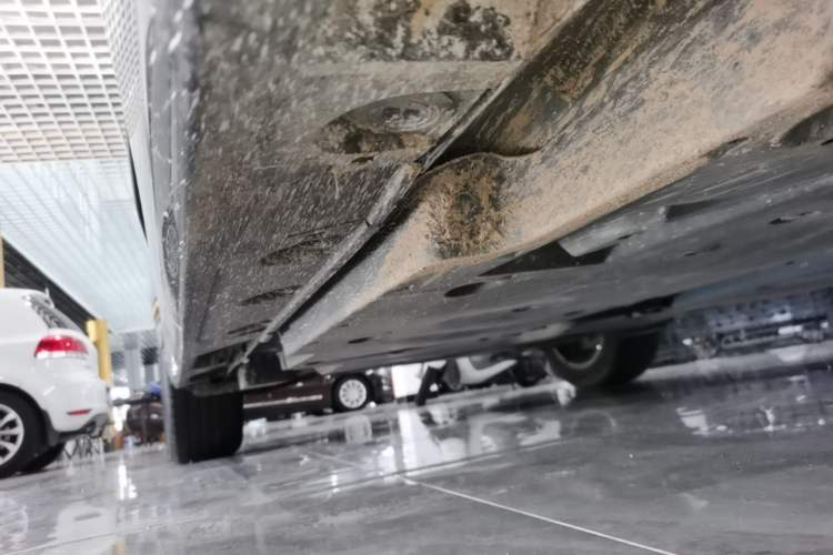 Used Toyota Avalon 2019 Dual-Engine 2.5L Luxury Edition China VI Standard Right Side Sill