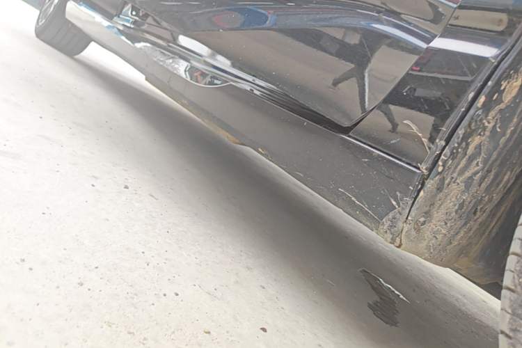 Used Toyota Avalon 2019 2.5L Touring Premium Version China V Standard Right Side Sill